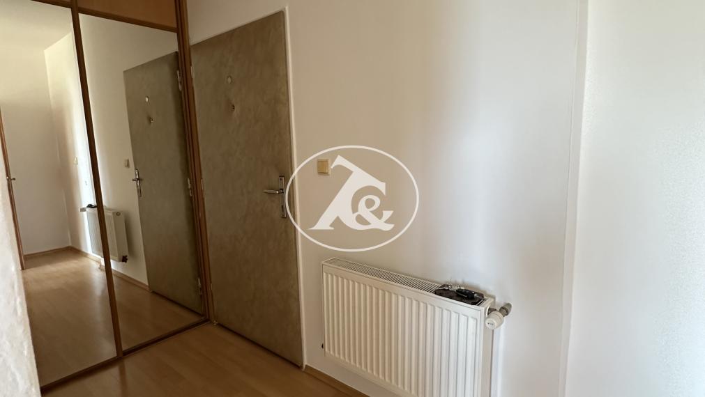 NOVÁ CENA! Štýlový 3-izbový mezonet 85 m² v centre Stupavy – s parkovaním a terasou