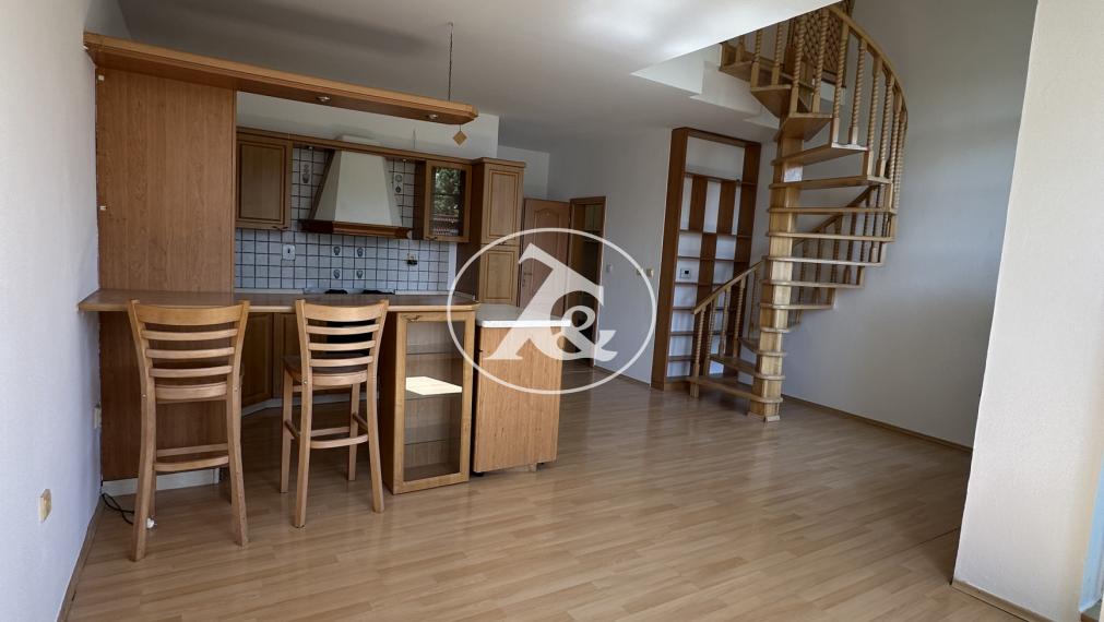 NOVÁ CENA! Štýlový 3-izbový mezonet 85 m² v centre Stupavy – s parkovaním a terasou