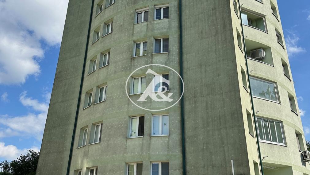 Predaj priestranného 3-izbového bytu s 2 loggiami v zelenej lokalite Lamača – Bakošova ulica