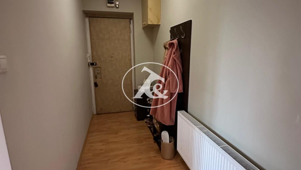 Predaj nadčasového  2-izbového  bytu po kompletnej rekonštrukcii v srdci Starého Mesta – Dobrovského ul.