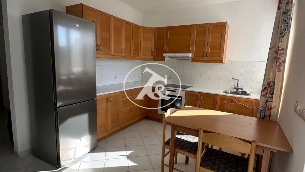 VEĽKORYSÝ 4-IZBOVÝ BYT NA KRAMÁROCH – 100 m², LOGGIA, ZELEŇ A PARKOVANIE