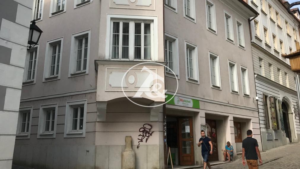 Samostatná kancelária 25 m2 v krásnej budove