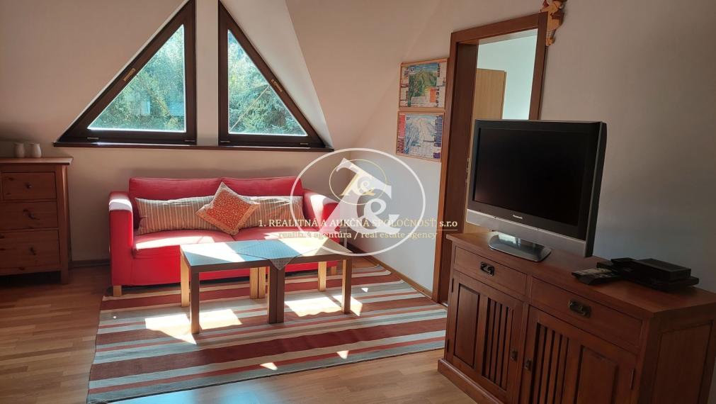 Multifunkčný dom v Mýte pod Ďumbierom - Bývanie a podnikanie v jednom!