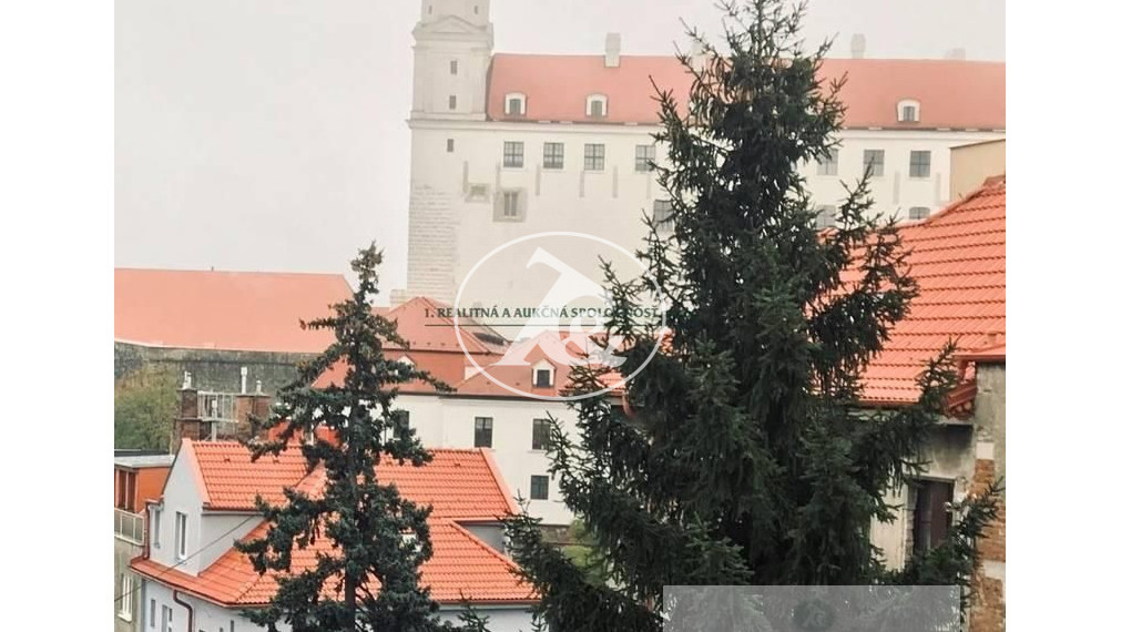 Bývanie pri Bratislavskom hrade v 4-izbovom byte