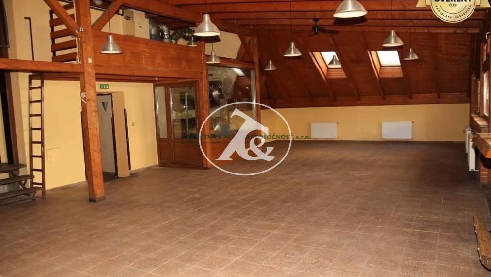 ATRAKTÍVNY KOMERČNÝ PRIESTOR V RUŽINOVE, S POZEMKOM, NIVY-ONDAVSKÁ UL.