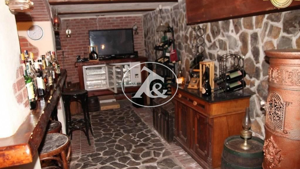 ATRAKTÍVNY KOMERČNÝ PRIESTOR V RUŽINOVE, S POZEMKOM, NIVY-ONDAVSKÁ UL.