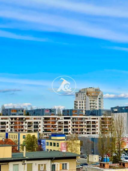 NOVÝ DIZAJNOVÝ ZARIADENÝ 1-IZB. BYT S BALKONOM A VÝHĽADOM ČAKÁ NA SVOJHO NÁJOMCU,ŠIRŠIE CENTRUM, ONDAVSKÁ UL