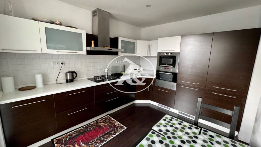 NOVO ZREKONŠTRUOVANÝ KOMPLETNE ZARIADENÝ 4-IZB. BYT S LOGGIOU ČAKÁ NA PRVÉHO NÁJOMCU,PRTRŽALKA-HAANOVA UL.