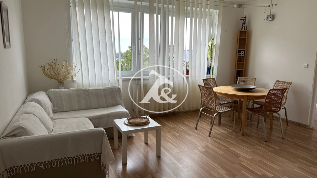 Prenájom moderného 2-Izbového bytu s parkovacím státím  v novostavbe na Klenovej ul - ideálny pre mladých a aktívnych
