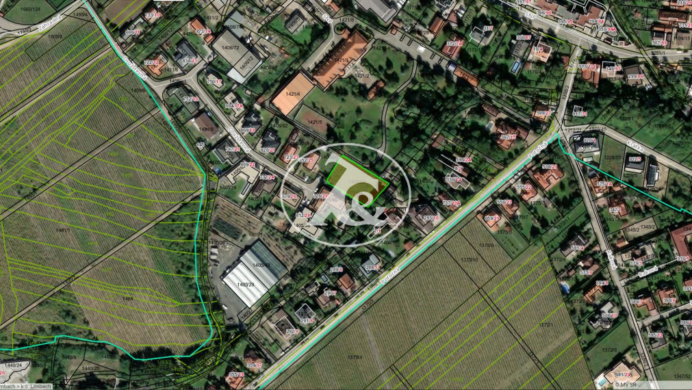 KRÁSNY STAVEBNÝ POZEMOK 1310 M2 V TICHEJ ČASTI LIMBACHU, VIS, PLATNÉ STAVEBNÉ POVOLENIE