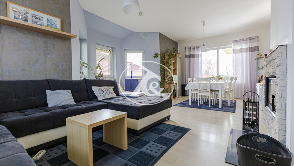 Komfortne riešený rodinný dom na veľkom pozemku v obci  Mad, okres DS.