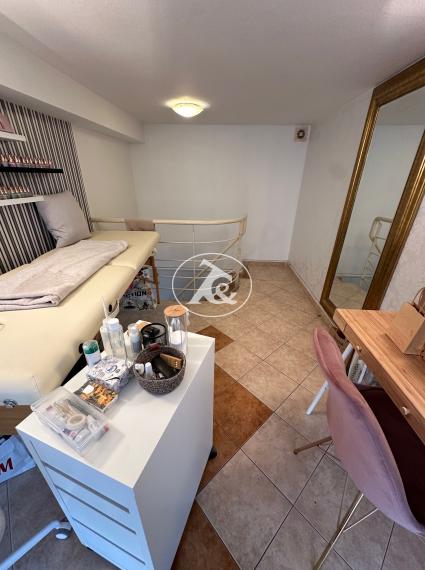 Obchodný priestor na prenájom, vhodný ako nechtové štúdio, kadernícky salón.... na Zámockej ulici