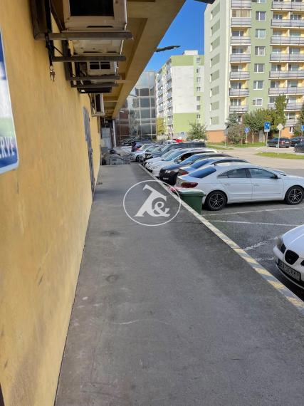 Obchodný priestor 20 m2 na prízemí v AFK !