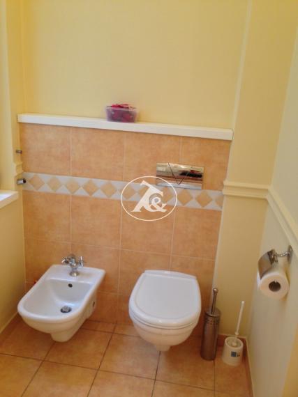 Predaj jedinečného exkluzívneho  5-izbového bytu  s vysokými stropmi na Tolstého ul.