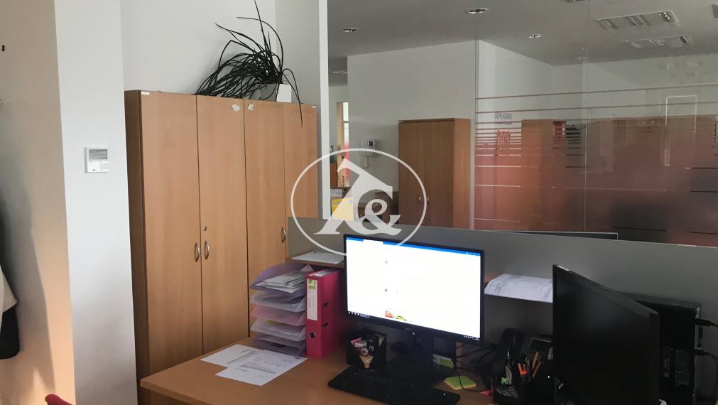Prenájom kancelárskeho priestoru v modernej novostavbe s recepciou