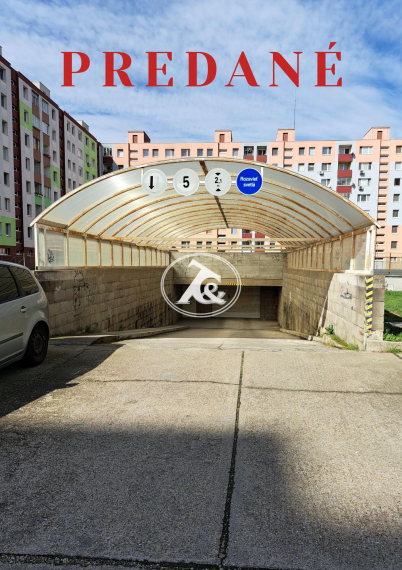 CHCEŠ POHODLNE ZAPARKOVAŤ PO PRÍCHODE DOMOV ? PONÚKAME GARÁŽ V GARÁŽOVOM DOME, RAJECKÁ UL.