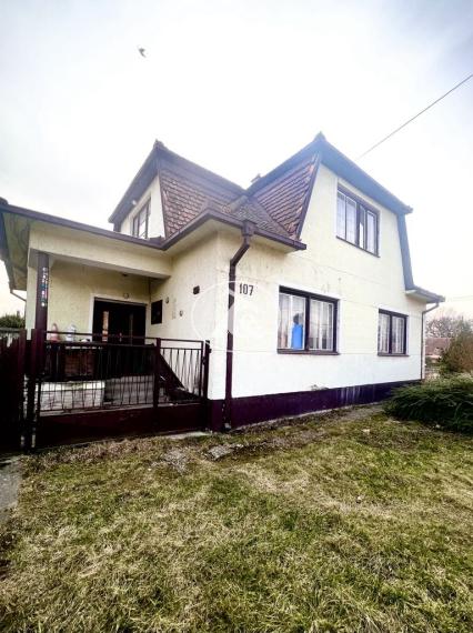 Na predaj veľkorysý pozemok, 5 izbový rodinný dom s hospodárskou časťou