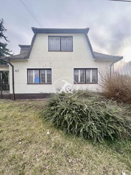 Na predaj veľkorysý pozemok, 5 izbový rodinný dom s hospodárskou časťou