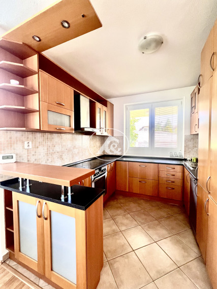 Na PREDAJ rodinný pokoj v srdci Devínskej – krb, záhrada a ticho slepej ulice - PREDANÉ !