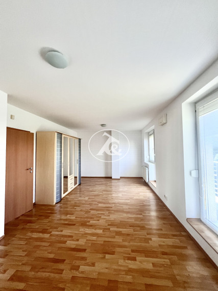 Na PREDAJ rodinný pokoj v srdci Devínskej – krb, záhrada a ticho slepej ulice - PREDANÉ !