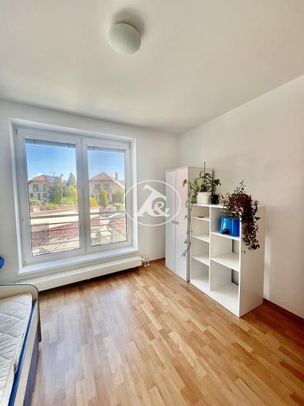 Na PREDAJ rodinný pokoj v srdci Devínskej – krb, záhrada a ticho slepej ulice - PREDANÉ !