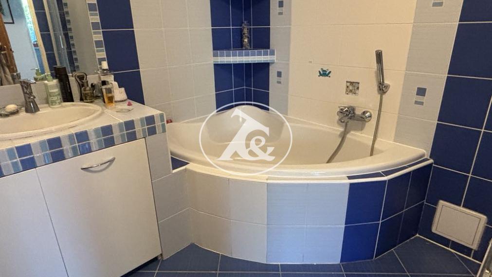 PREDAJ 3-izbový byt s vlastnou záhradou a klimatizáciou – Ľubovníková, BA, Devínska Nová Ves - PREDANÉ!