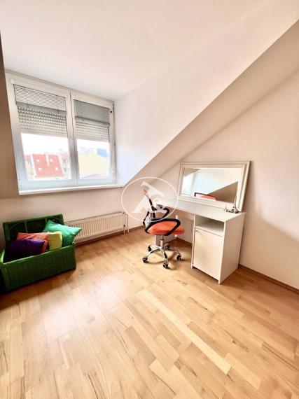 PREDAJ -veľký priestranný mezonet pre rodinu alebo skvelá investícia na Airbnb