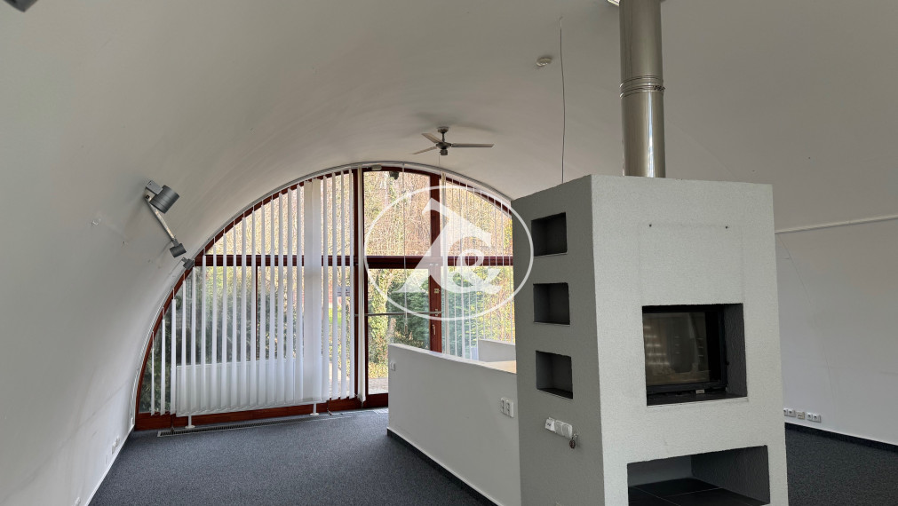 Dom s ateliérom na bývanie aj podnikanie - Patrónka