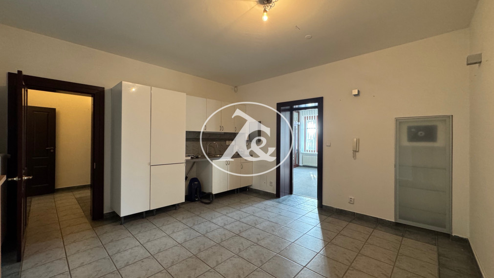 Dom s ateliérom na bývanie aj podnikanie - Patrónka