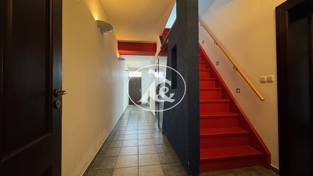 Dom s ateliérom na bývanie aj podnikanie - Patrónka