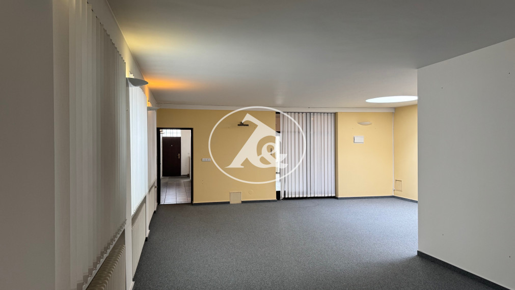 Dom s ateliérom na bývanie aj podnikanie - Patrónka