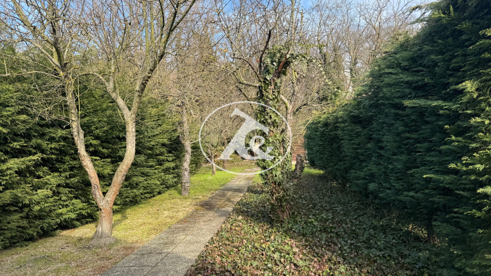 Dom s ateliérom na bývanie aj podnikanie - Patrónka