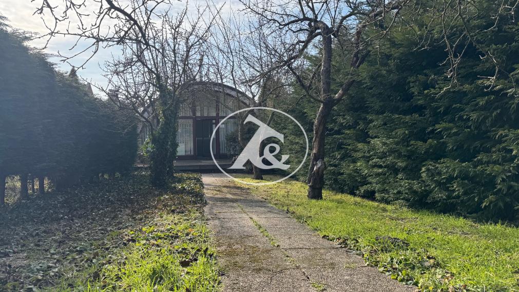 Dom s ateliérom na bývanie aj podnikanie - Patrónka