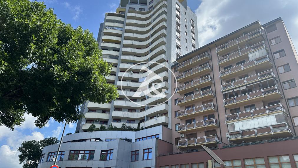 Čarovný panoramatický  výhľad na Bratislavu z 21. poschodia zo  4i bytu o  celkovej výmere 172 m2  z 50m2 terás (20m2 + 30m2)