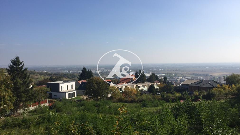 Predaj atraktívneho pozemku s neobmedzeným výhľadom v Rači - Popolná ul.
