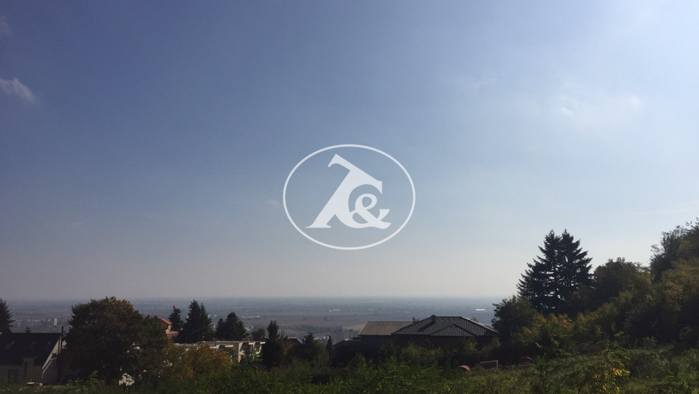 Predaj atraktívneho pozemku s neobmedzeným výhľadom v Rači - Popolná ul.