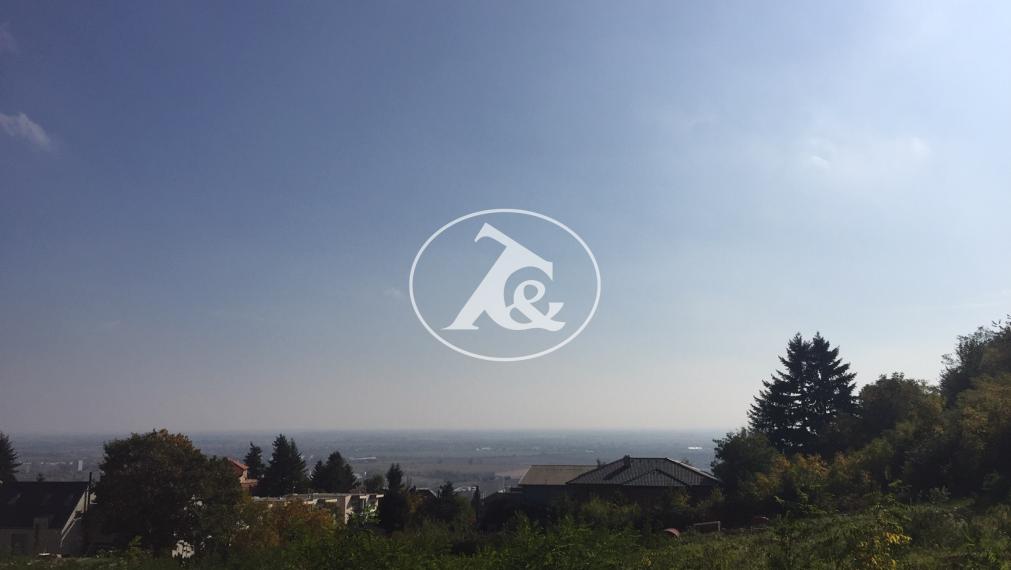 Predaj atraktívneho pozemku s neobmedzeným výhľadom v Rači - Popolná ul.