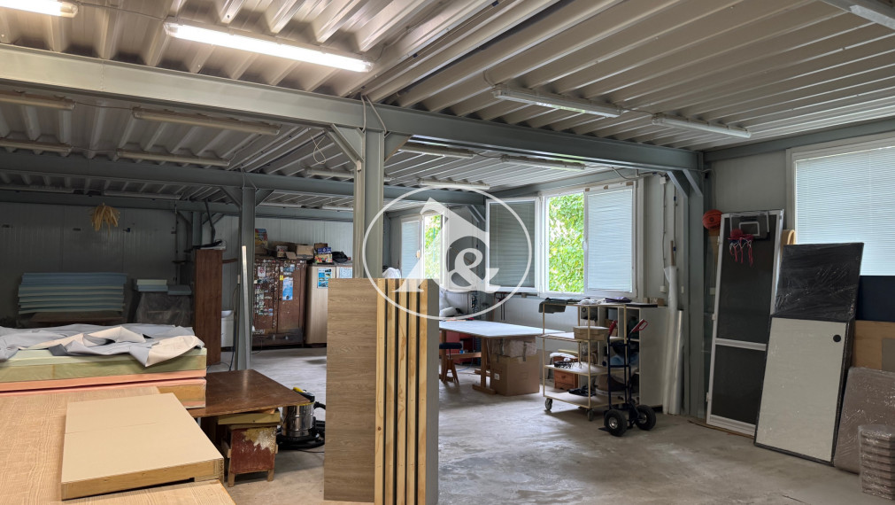 Polyfunkčná budova – obchod, služby, výroba, sklady