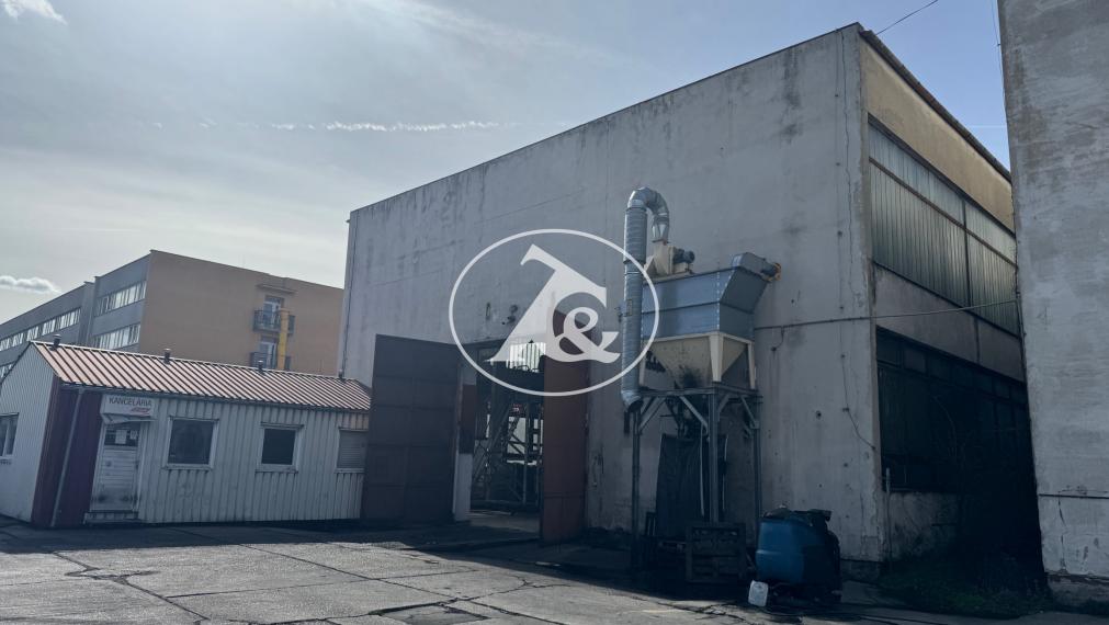 Prenájom nezateplenej haly 648 m2 - výroba. sklad...