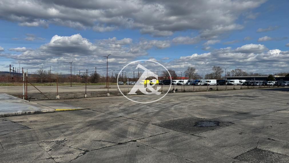 Prenájom nezateplenej haly 648 m2 - výroba. sklad...