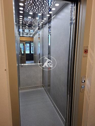 HĽADÁTE KOMFORNTÉ BÝVANIE V OBĽÚBENEJ ČASTI RUŽINOVA ? PONÚKAME NA PREDAJ 3-IZB.BYT NA KOMÁRNICKEJ UL. , ŠTRKOVEC