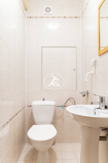 Predaj priestranného 3-izbového bytu s 2 loggiami v zelenej lokalite Lamača – Bakošova ulica