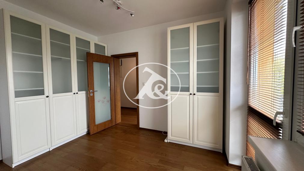 4-izbový mezonet s terasou v Ružinove  na Muškátovej ul. - pre tých, čo chcú viac než len byt