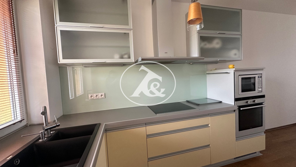 4-izbový mezonet s terasou v Ružinove  na Muškátovej ul. - pre tých, čo chcú viac než len byt