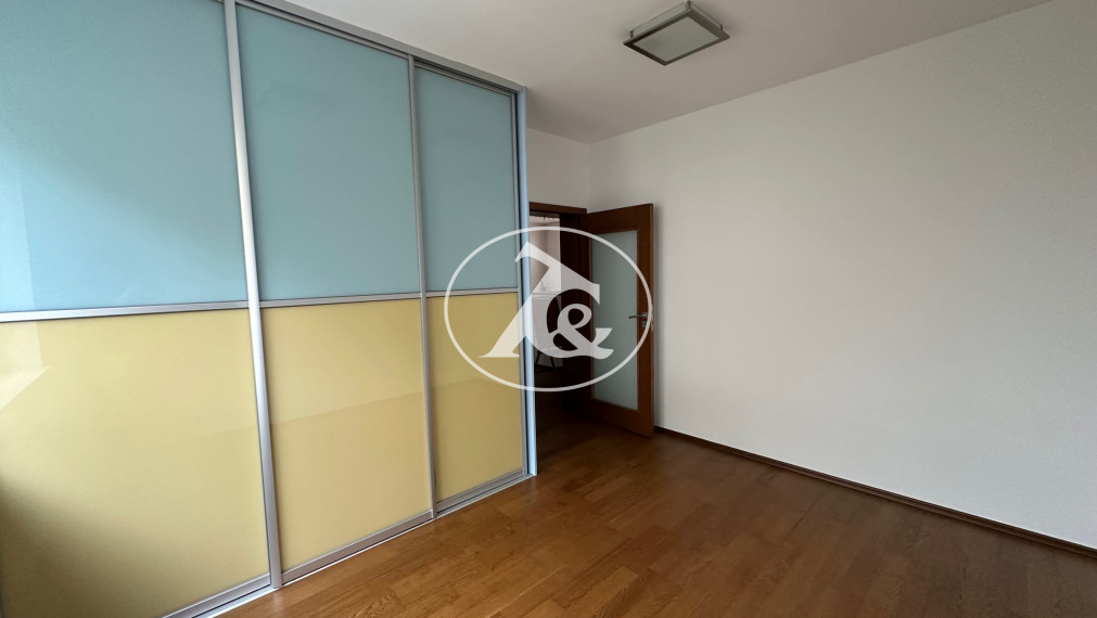 4-izbový mezonet s terasou v Ružinove  na Muškátovej ul. - pre tých, čo chcú viac než len byt