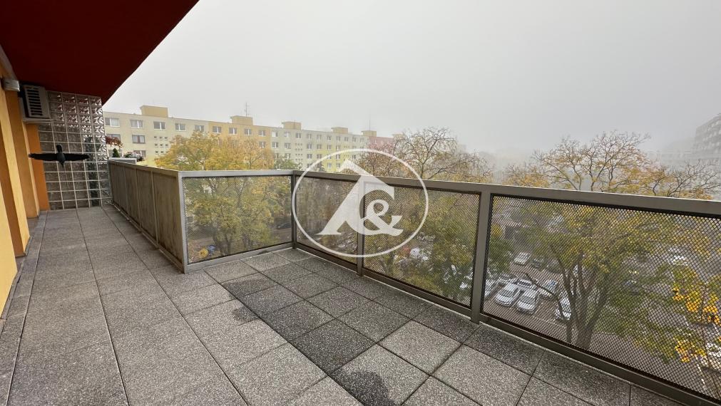 4-izbový mezonet s terasou v Ružinove  na Muškátovej ul. - pre tých, čo chcú viac než len byt