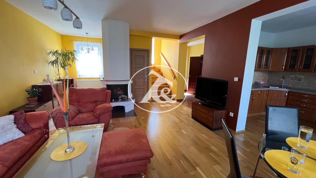 PRENÁJOM NÁDHERNÉHO 4,5-IZB. 2-PODLAŽNÉHO RODINNÉHO DOMU S GARÁŽOU A ZÁHRADOU V TICHOM PROSTREDÍ (CHORVÁTSKY GROB)