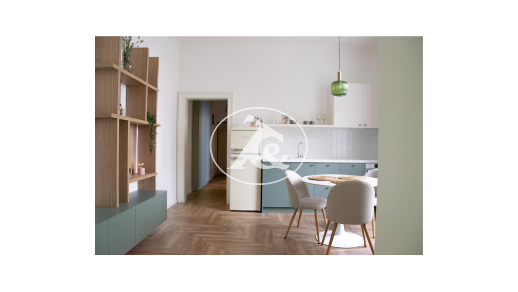 Štýlový, kompletne zrekonštruovaný 3-izbový byt na prenájom v centre Bratislavy – Námestie 1. mája