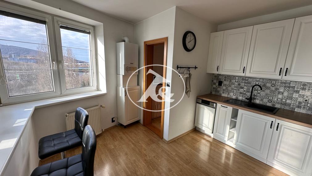 TOP ponuka: 3-izbový byt s 2 loggiami – Lamač, Bakošova ul.