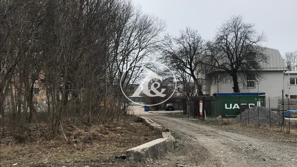 Prenájom oploteného pozemku - výmery: 315, 650 a 990 m2